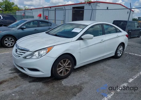 2013 Hyundai Sonata Gls z USA, uszkodzony, nr VIN 5NPEB4AC1DH694688